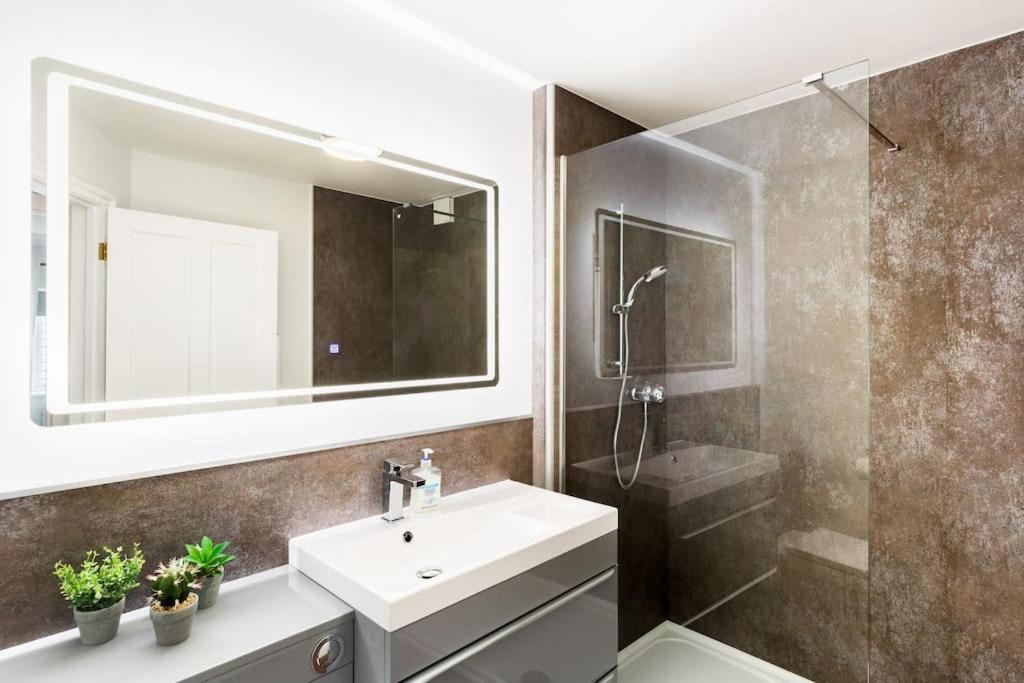 Fabulous Ground Floor Apartment. Great Malvern Exteriér fotografie
